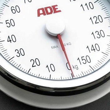 ترازوی عقربه‌ای پزشکی ADE M308800 ظرفیت 160 کیلوگرم